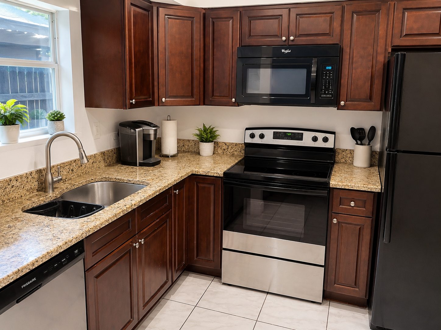 Updated kitchen in the Boca Raton sober living home